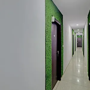 Hotel Oyo 81168 Collection O Dwarka Mor, New Delhi